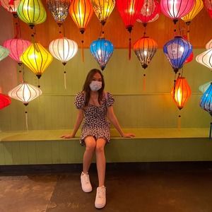 Meet your Posher, Nhi